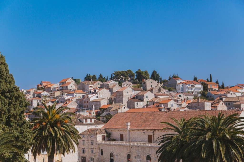Villa Boutique Old Town House Karkovich Hvar Town Exterior foto