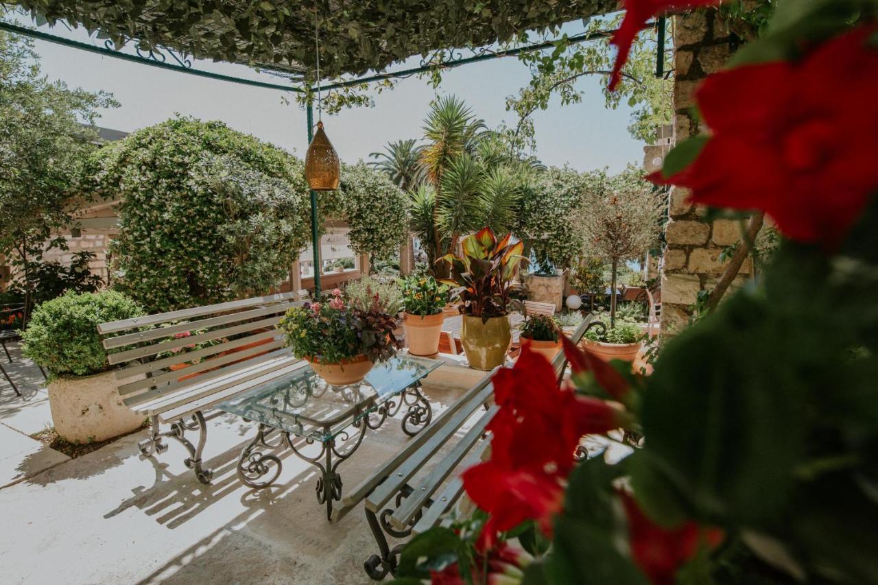 Villa Boutique Old Town House Karkovich Hvar Town Exterior foto